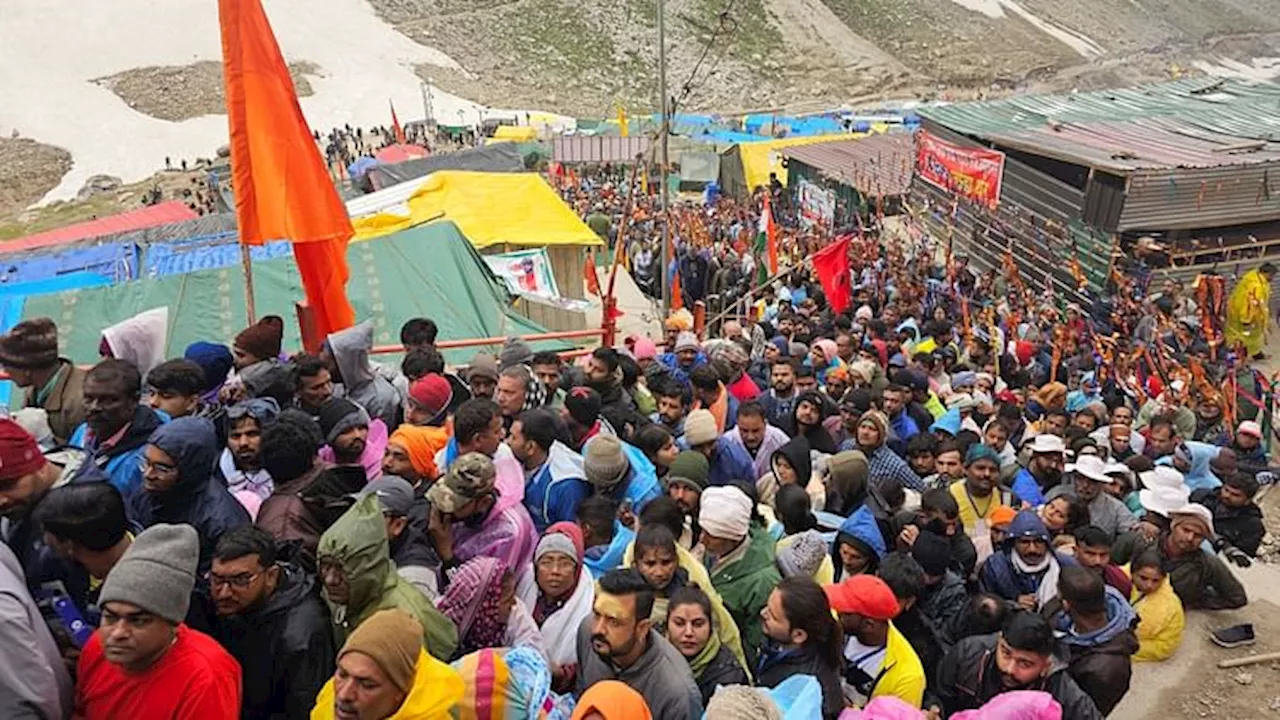 Amarnath Yatra: टूटा पिछले साल का रिकॉर्ड, बाबा बर्फानी के दर्शनार्थियों की संख्या 29 दिन में 4.5 लाख पार