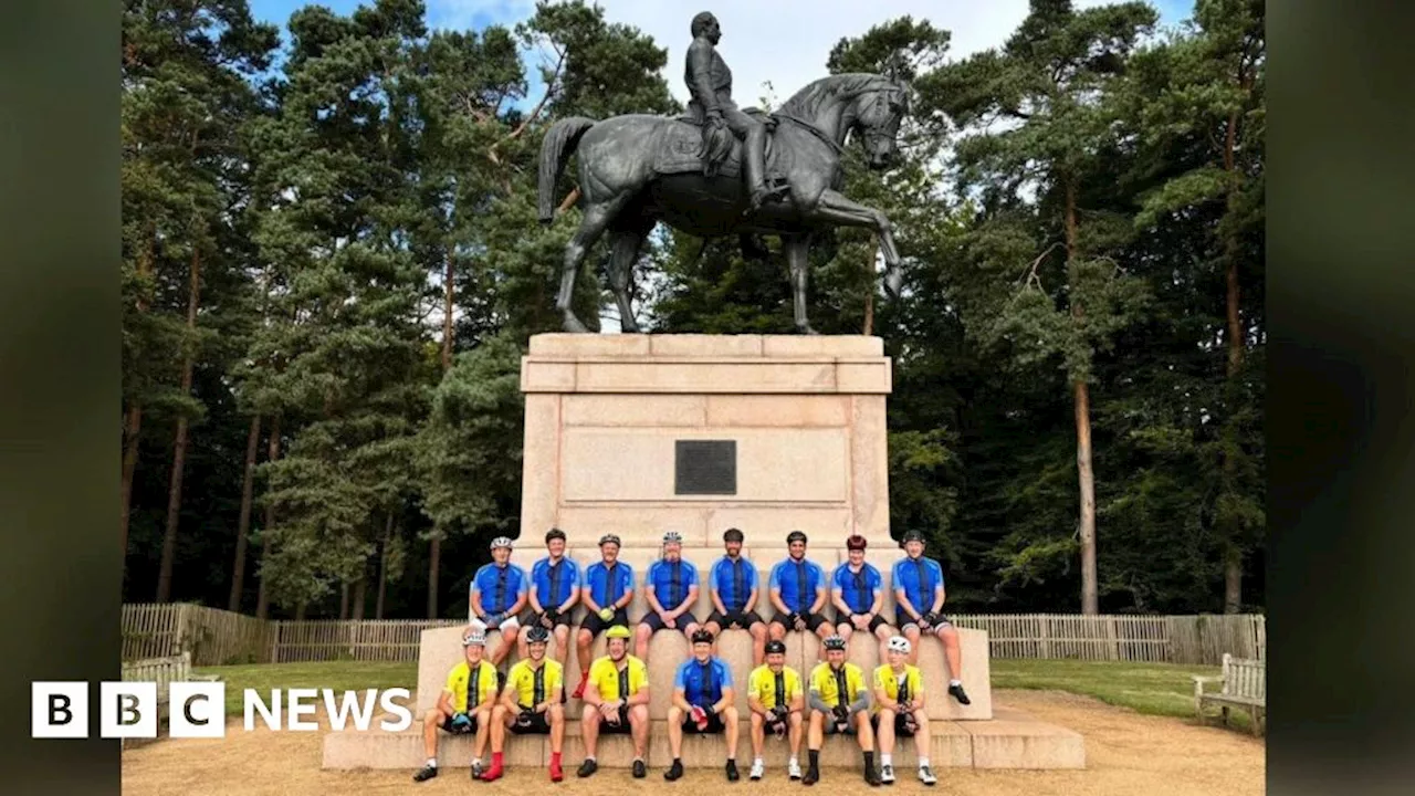 Surrey and Sussex police cycle in memory of fallen colleagues