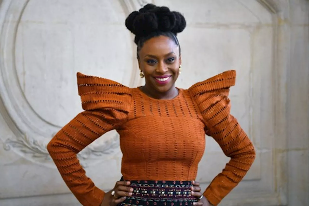 De leestips van Chimamanda Ngozi Adichie: “García Márquez leerde me de verfijnde kracht van verhalen”