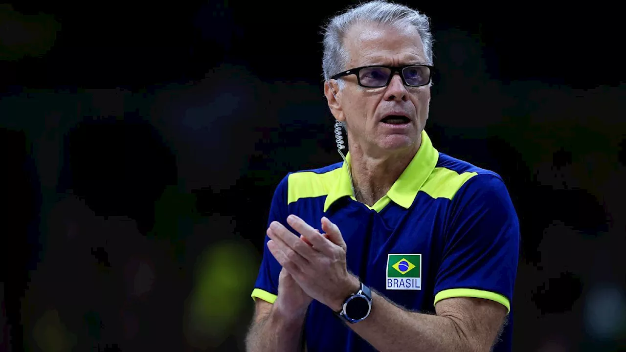 Bernardinho sai frustrado com derrota do Brasil na estreia do vôlei