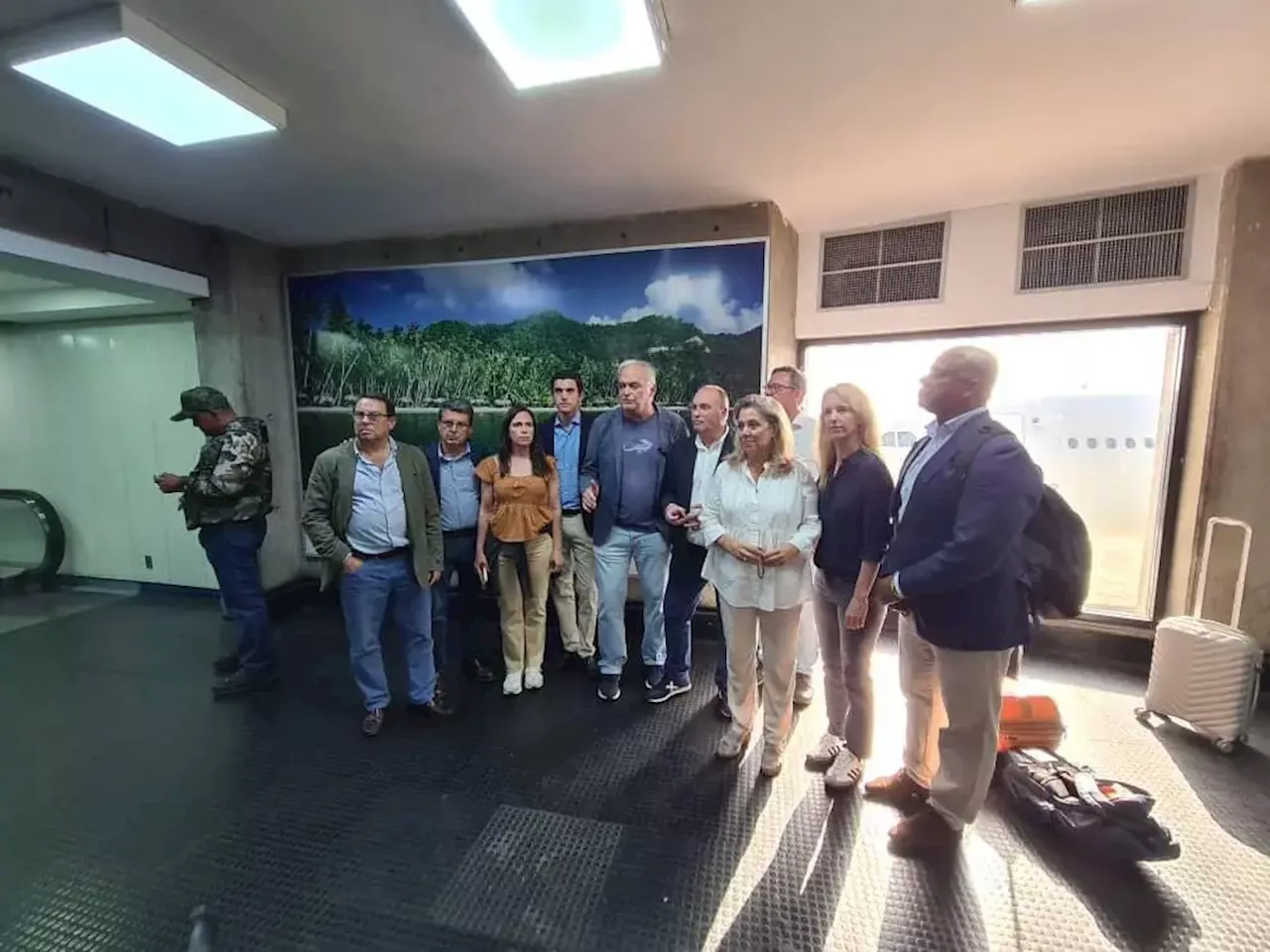 Governo venezuelano impede a entrada de várias delegações internacionais no país