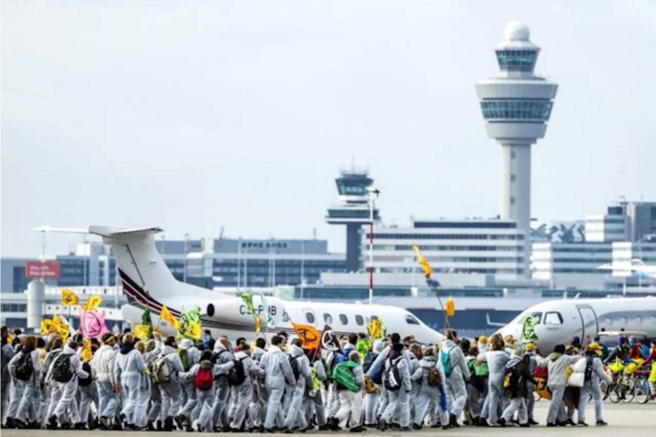 Klimaatactivisten protesteren zaterdag weer op Europese luchthavens