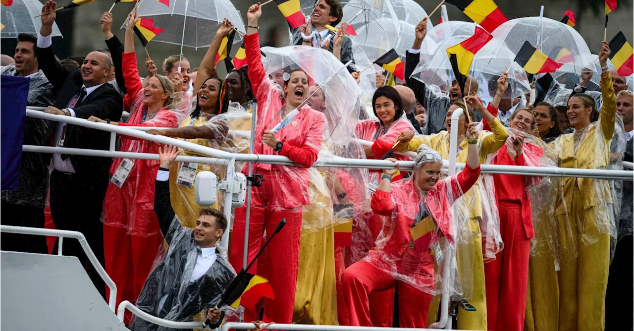 Franse president Macron verklaart Spelen XXXIII olympiade voor geopend