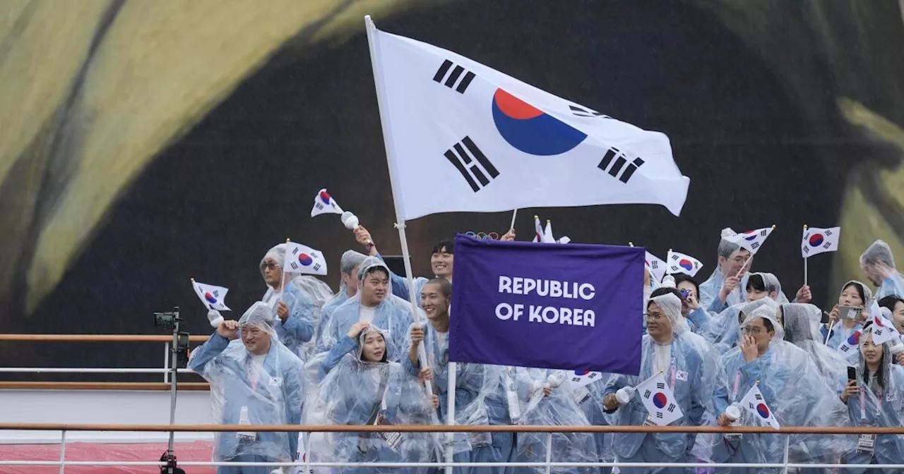 Olympic organizers apologize for introducing South Korean athletes as North Korean