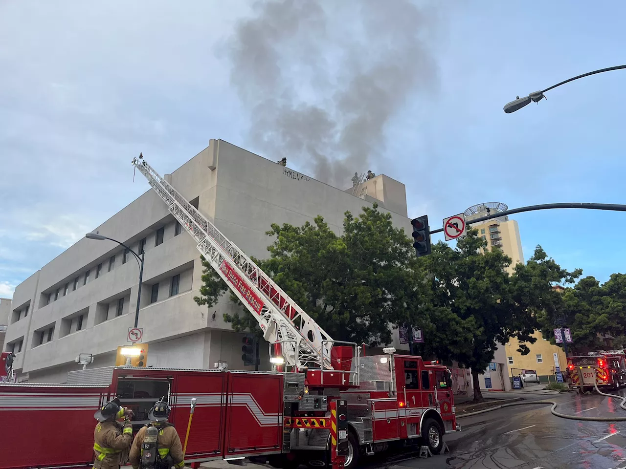 Fire breaks out at vacant downtown San Diego building