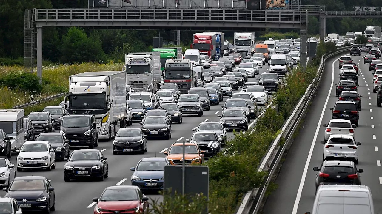 Nordrhein-Westfalen: Halbzeit der Sommerferien - Kein Stau-Chaos in NRW