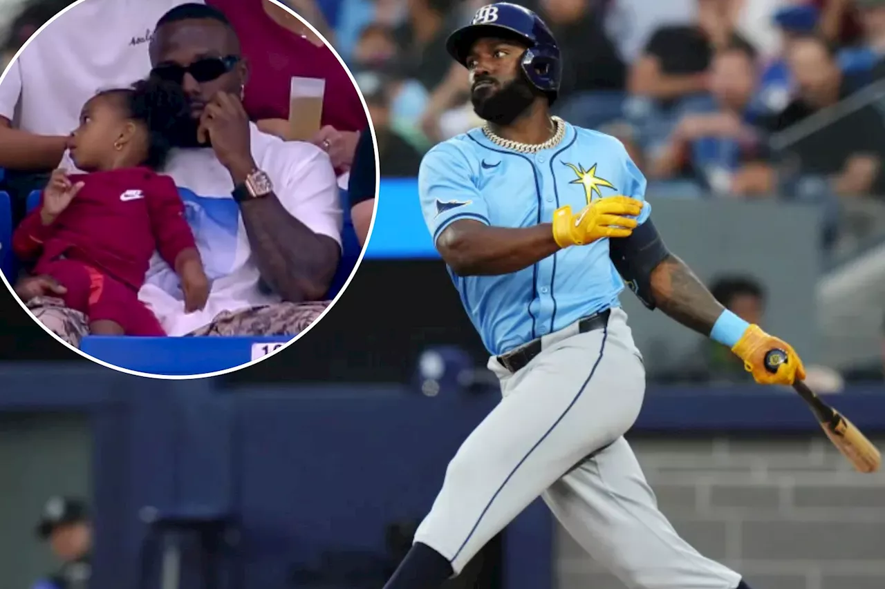 Randy Arozarena hangs with Rays fans in stands after trade to Mariners