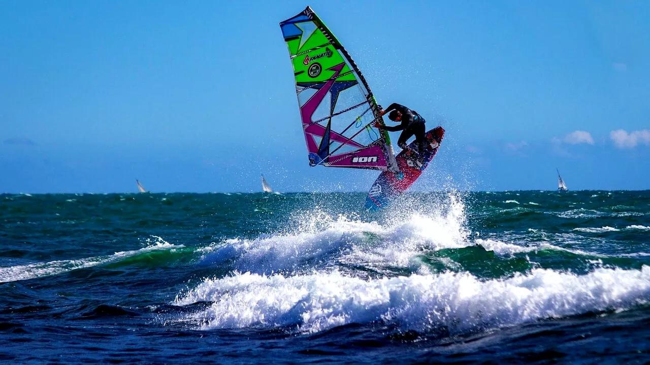 Ostia capitale del windsurf: il Campidoglio candida il litorale per i campionati europei