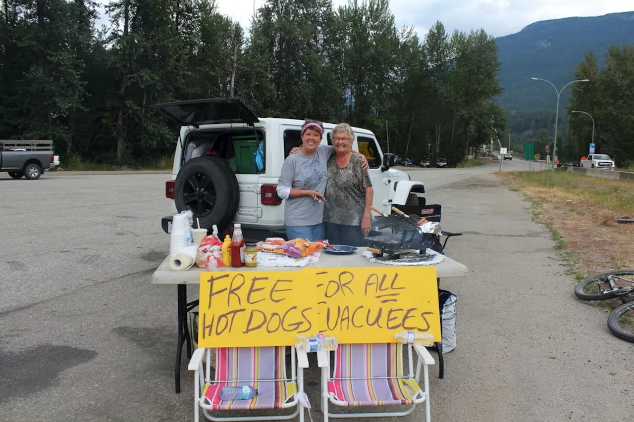 Revelstoke ladies serve highway hotdogs to wildfire evacuees