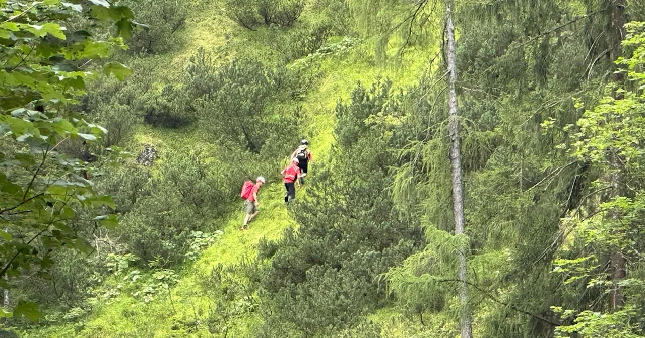 Chinesischer Wanderer nach stundenlanger Suchaktion nahe Waidring tot aufgefunden