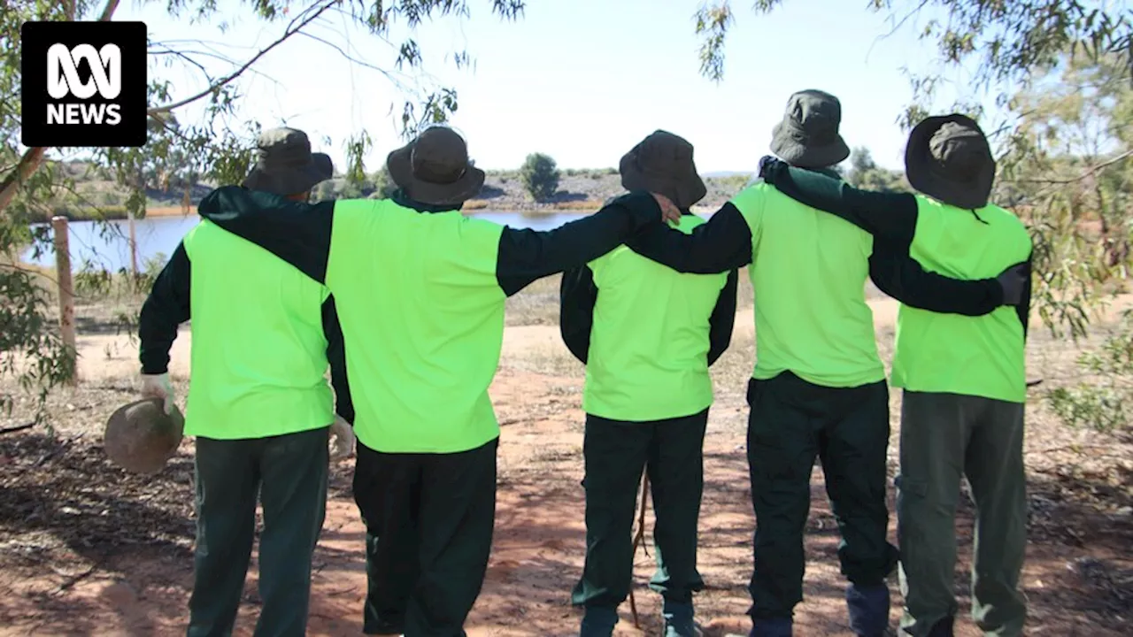 Landcare project gives Broken Hill inmates hope for the future while restoring Imperial Lakes environment