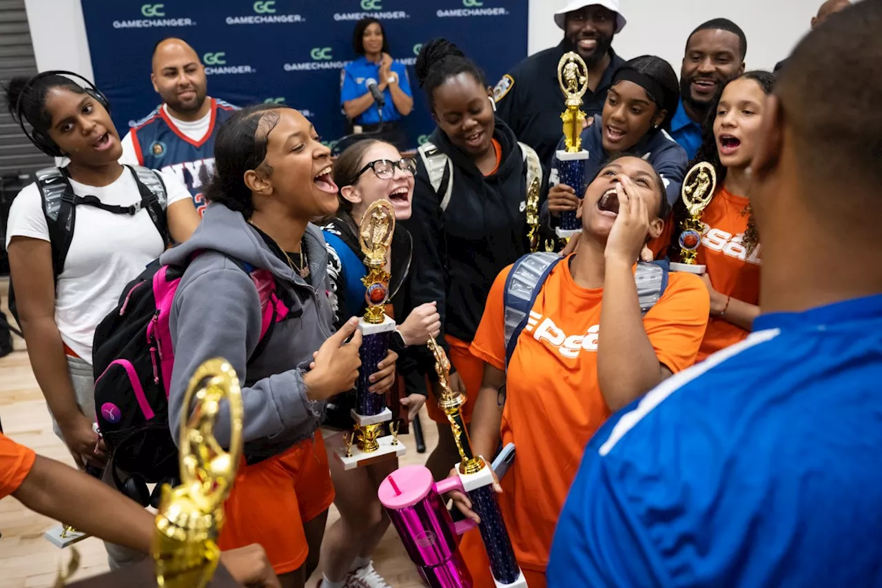 Manhattan youth basketball tourney honors 2 slain NYPD cops