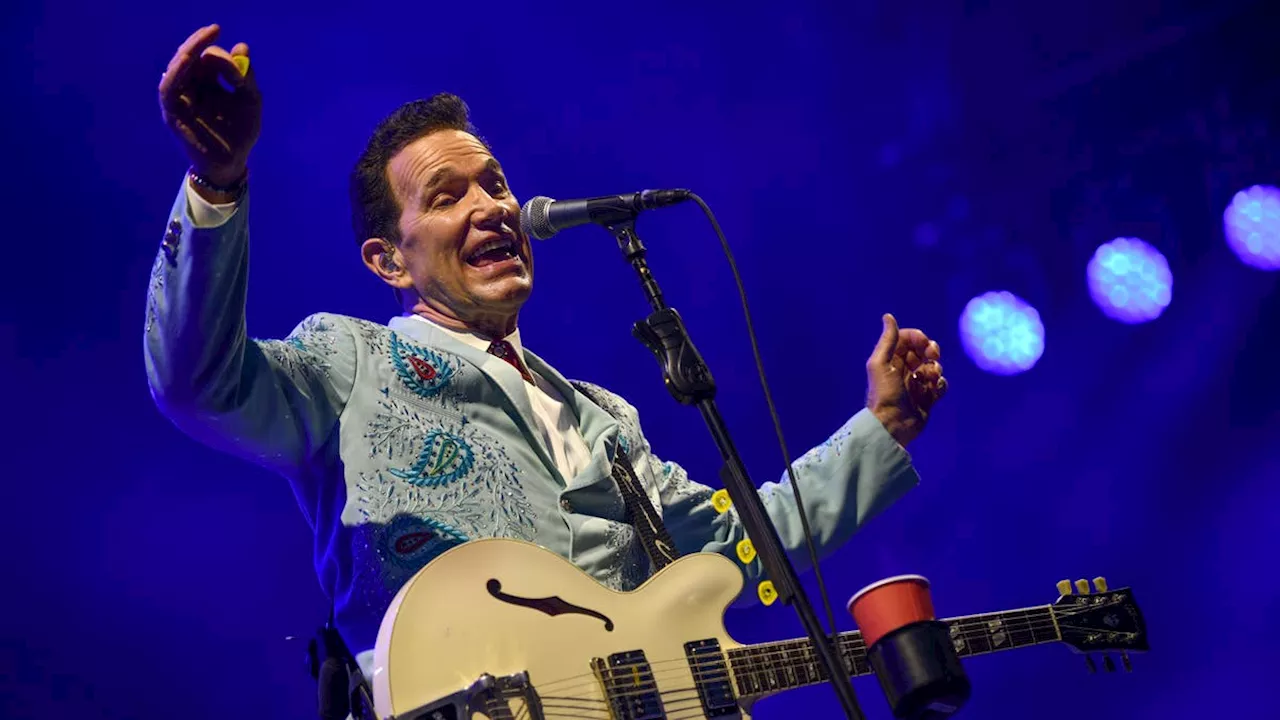 Chris Isaak am Stimmen-Festival: Ein abendlicher Ausflug in die Achtzigerjahre