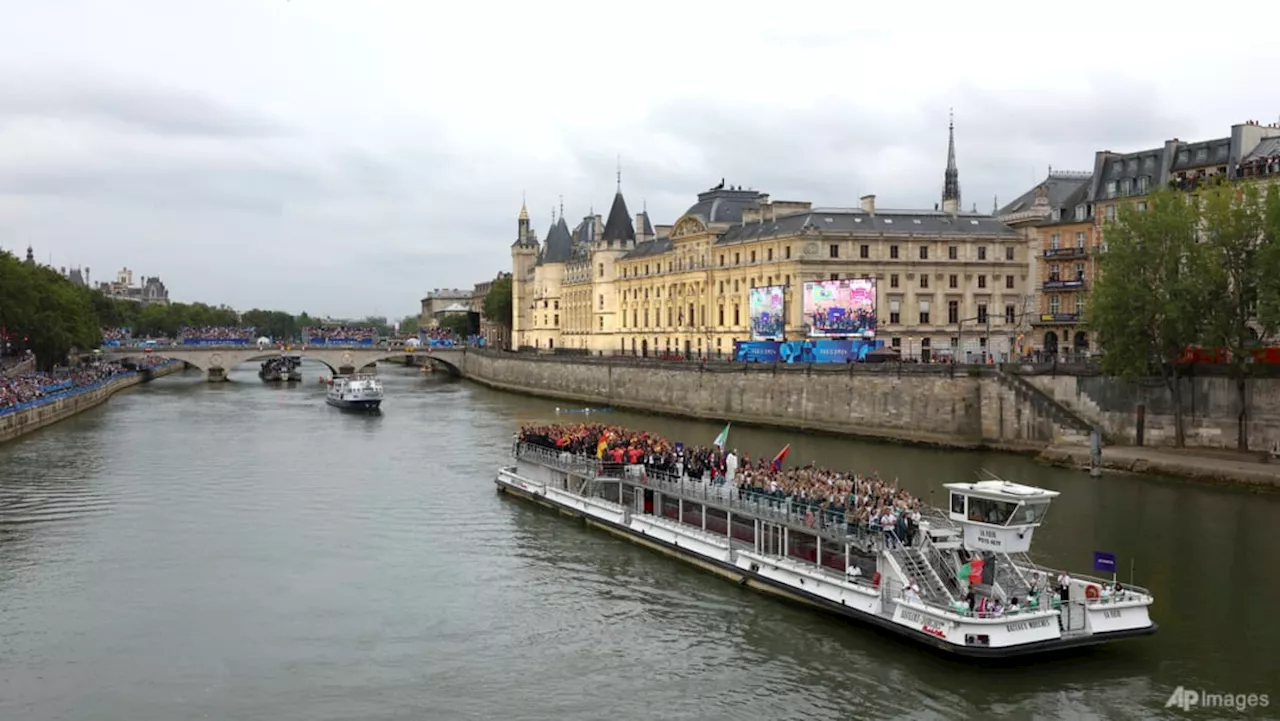 Olympics organisers cancel first triathlon training over Seine pollution