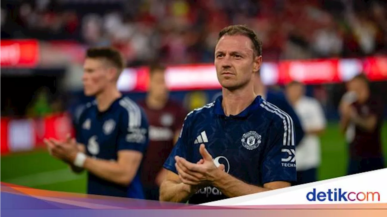 Jonny Evans Prihatin Ratusan Karyawan MU Bakal Dipecat