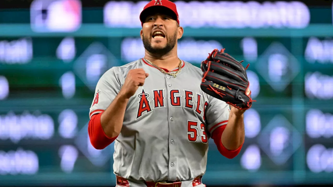 Phillies land 2023 All-Star closer Carlos Estévez from Angels for pitching prospects