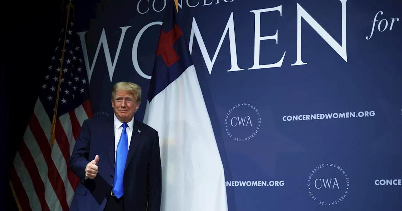 Tutte le donne di Donald Trump in campagna elettorale: pretoriane, arriviste e fedelissime