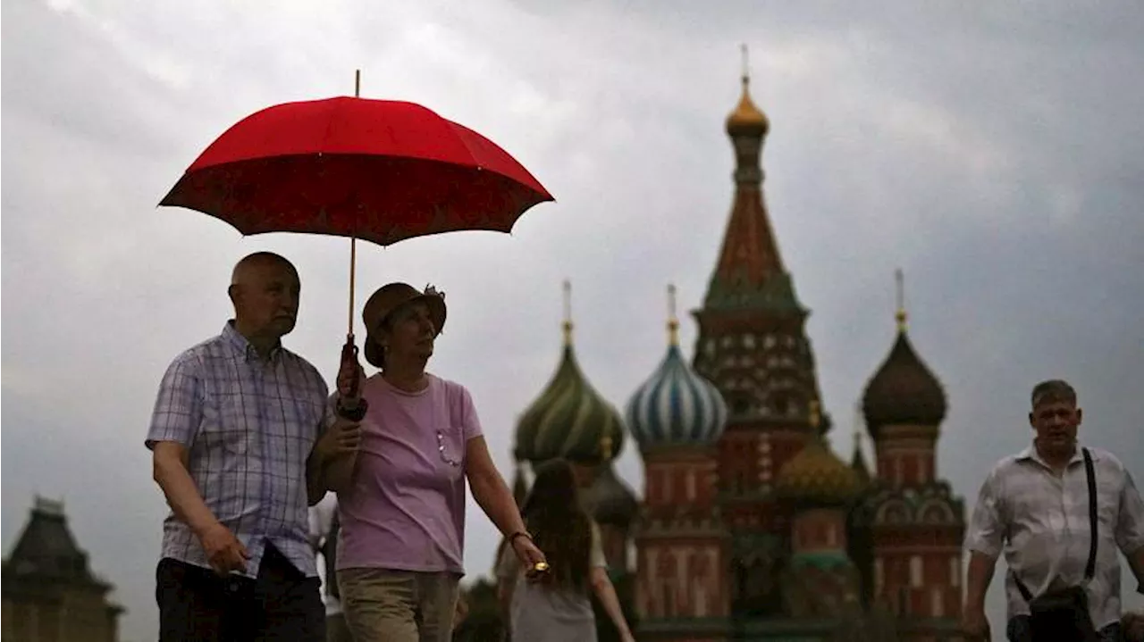 Синоптики спрогнозировали тепло до +28 и грозы в Московском регионе 27 июля