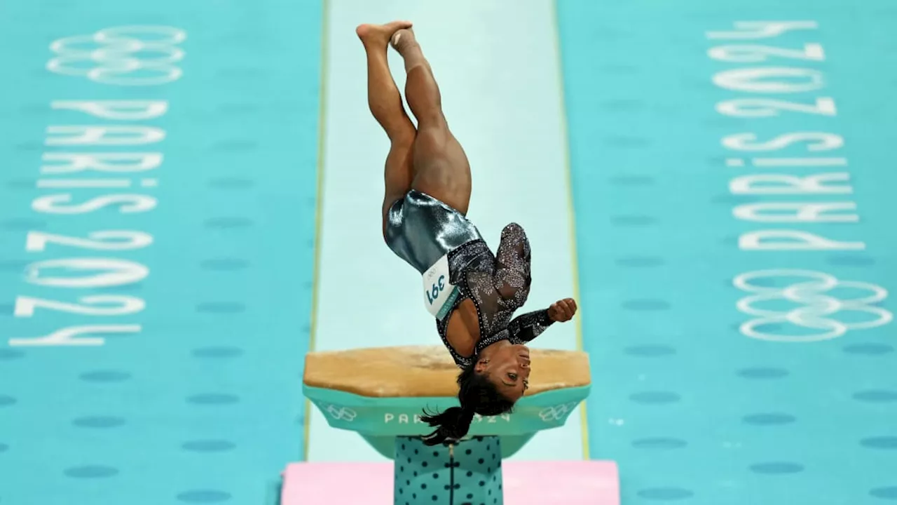 Olympia 2024: Turnerin Simone Biles brilliert mit bandagiertem Fuß