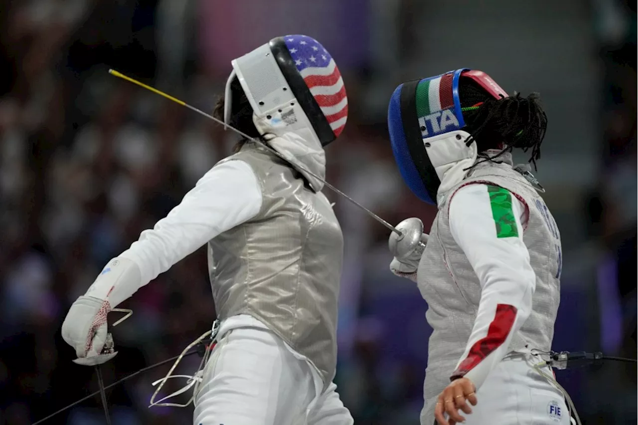 Olympic fencing: Lee Kiefer earns 2nd gold for Team USA