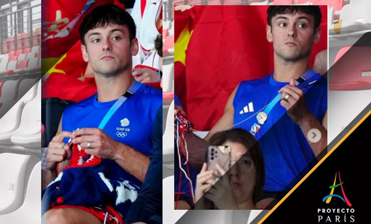 Captan a Tom Daley tejiendo mientras observa las competencias en los Juegos Olímpicos 2024