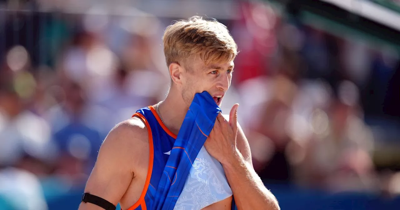 Crowds boo child rapist Steven van de Velde at Olympic beach volleyball debut