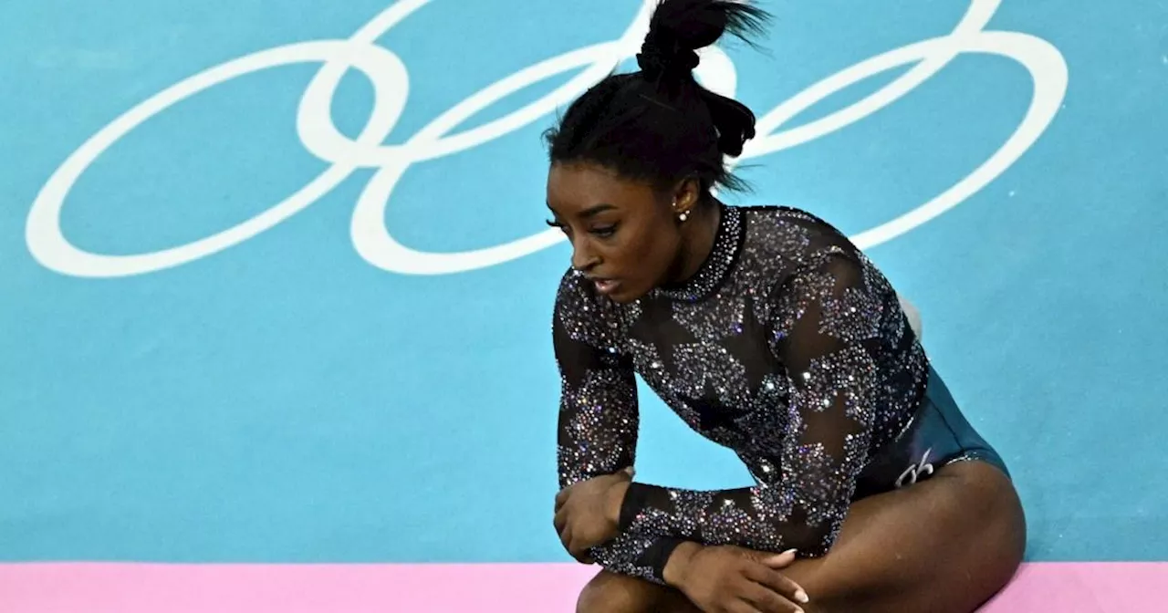 Simone Biles suffers injury scare during Olympics return in Paris