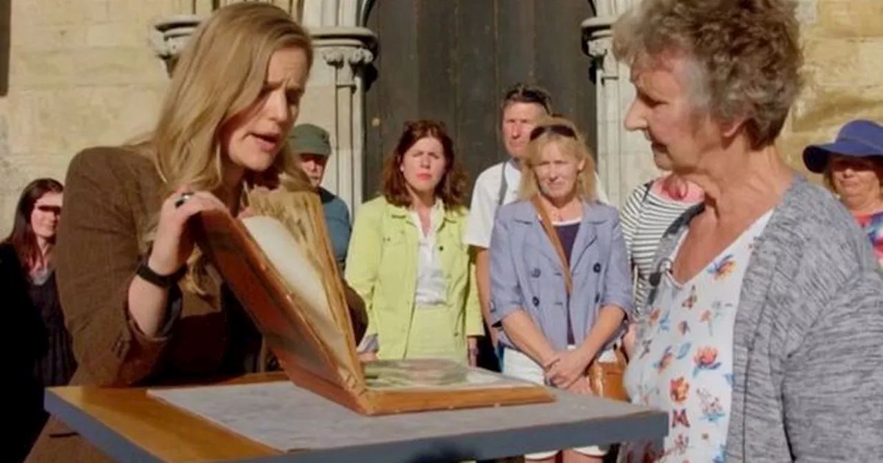 BBC Antiques Roadshow fans 'gasp' as expert 'ruins' rare scrapbook