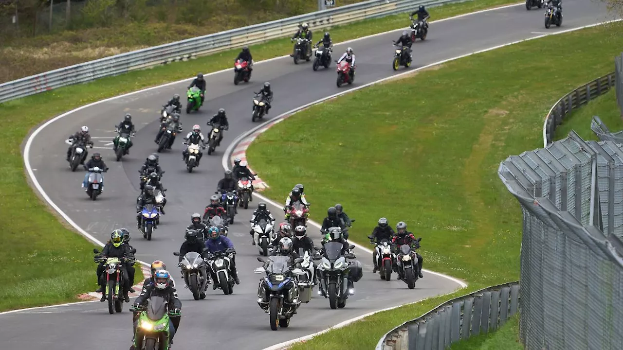 Rheinland-Pfalz & Saarland: Motorradtraining: Mit der Polizei zum Nürburgring