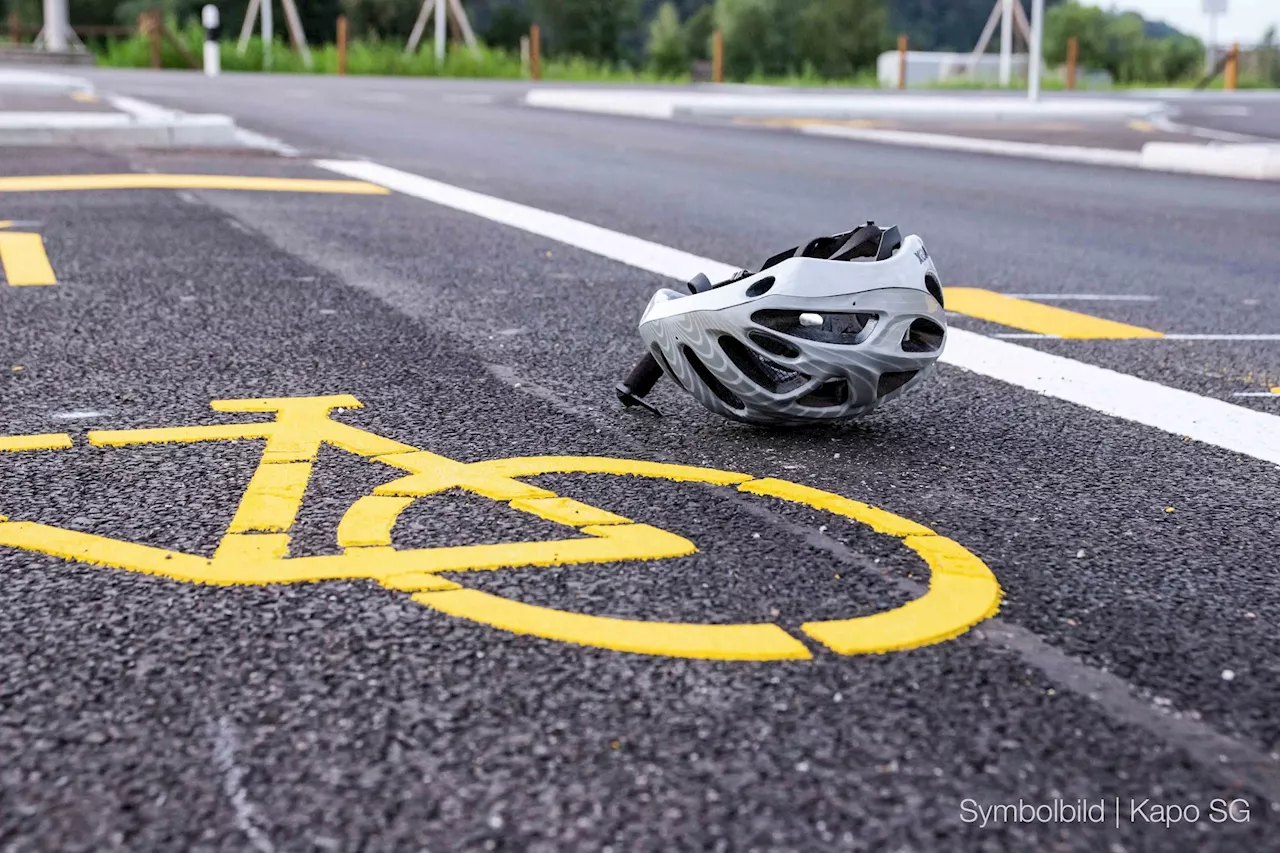 Eschenbach SG: Unfall zwischen Velofahrer (68) und Fussgänger