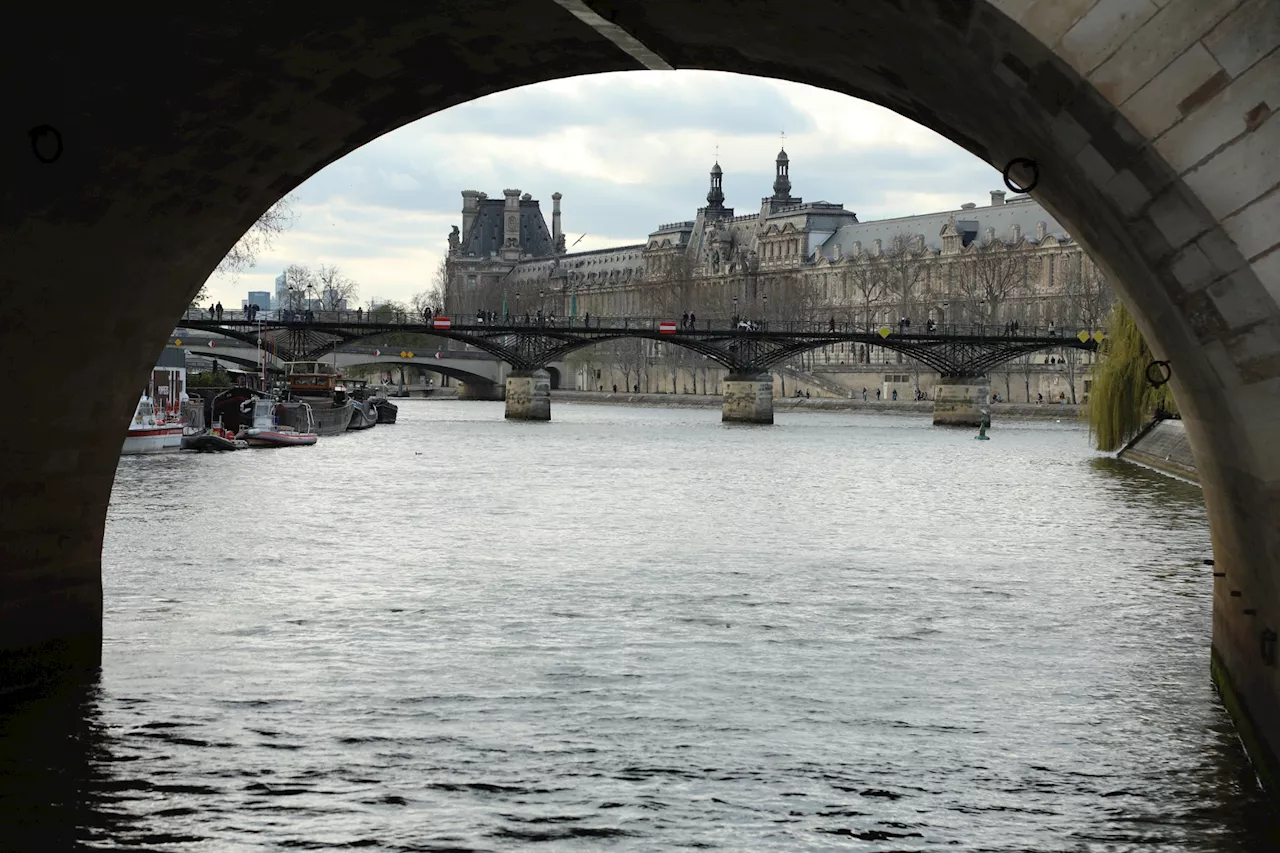 JO Paris 2024 : pourquoi l'entraînement du triathlon dans la Seine a été annulé ce dimanche