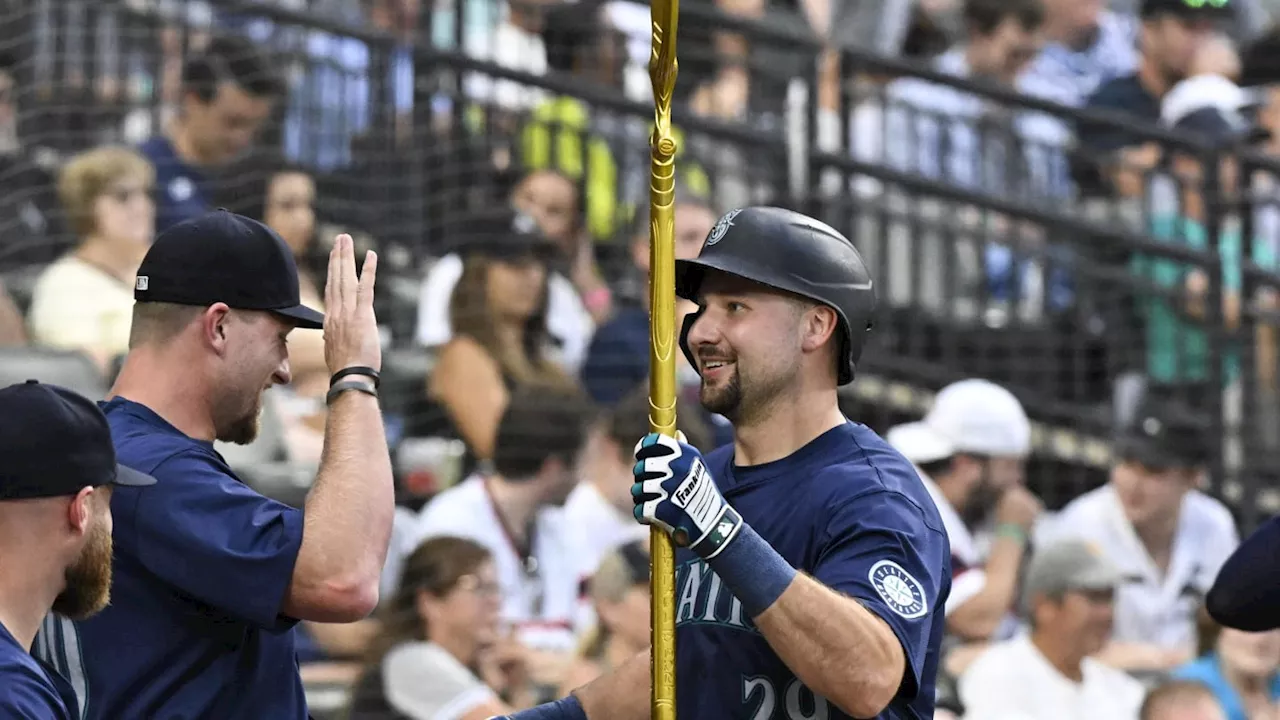 Seattle Mariners Catcher Leading the League in a Couple Amazing Categories