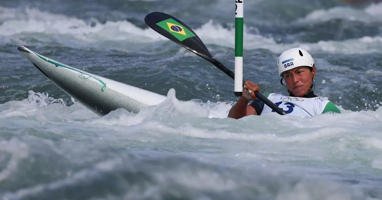 Olimpíada: Ana Sátila brilha, avança à final na canoagem slalom e busca medalha para o Brasil