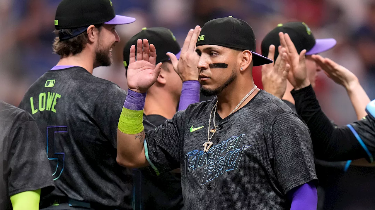 Report: Cubs acquire Paredes from Rays
