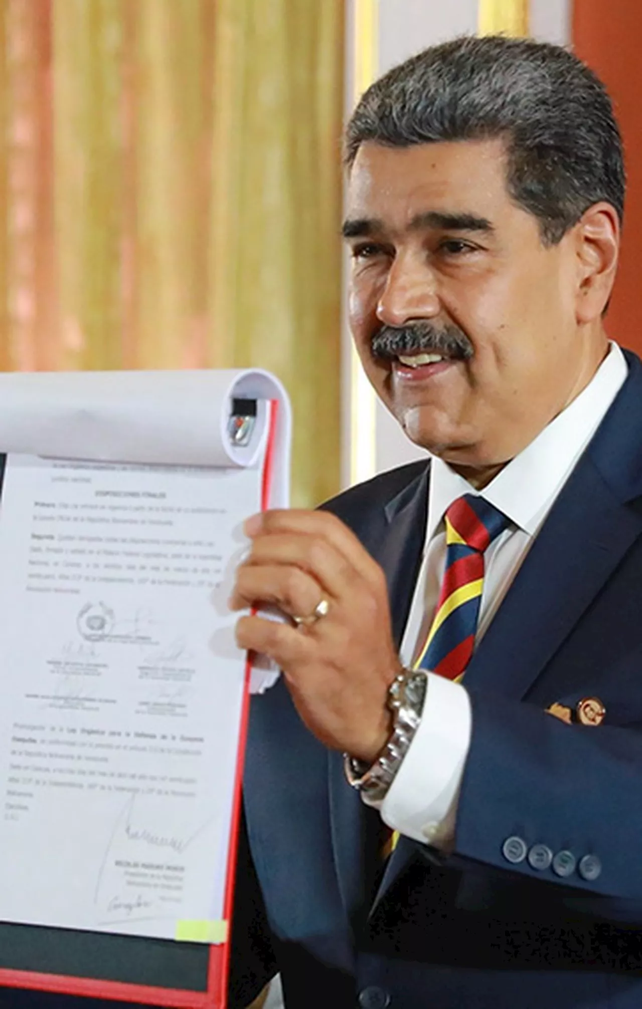 Maduro vota e diz que ‘fará respeitar resultado eleitoral’ na Venezuela