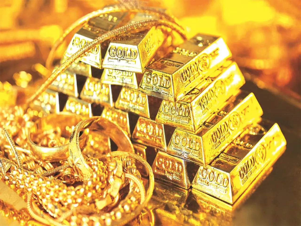 Gold Rate: ધડાધડ આટલું સસ્તું થઈ ગયું સોનું...અઠવાડિયામાં તો જુઓ ક્યાં પહોંચી ગયો 10 ગ્રામ સોનાનો ભાવ