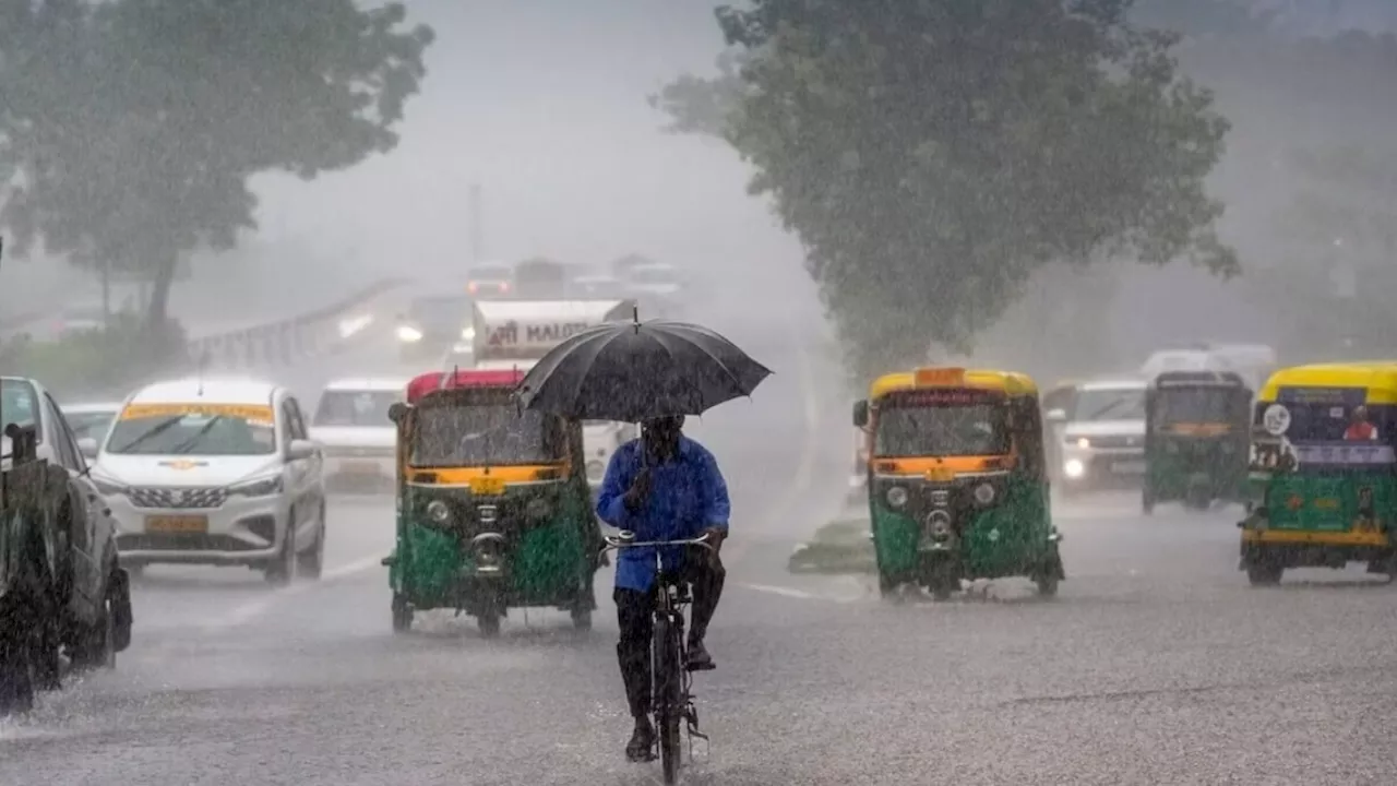 Weather Today: इन राज्यों में कहर बनकर बरस रही बारिश, दिल्ली-यूपी में आसमान साफ, जानें देश के मौसम का मिजाज