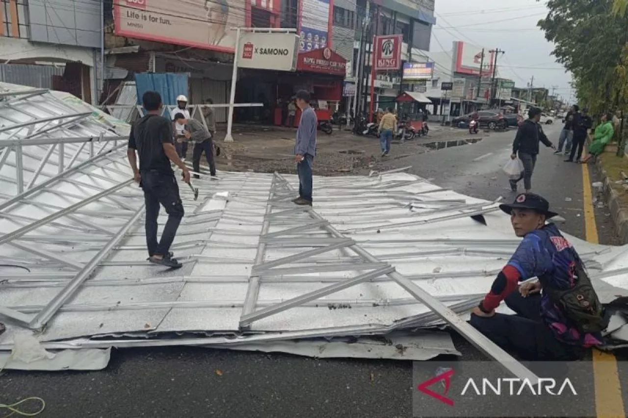 BPBD: 24 rumah warga di Aceh Barat rusak akibat angin kencang