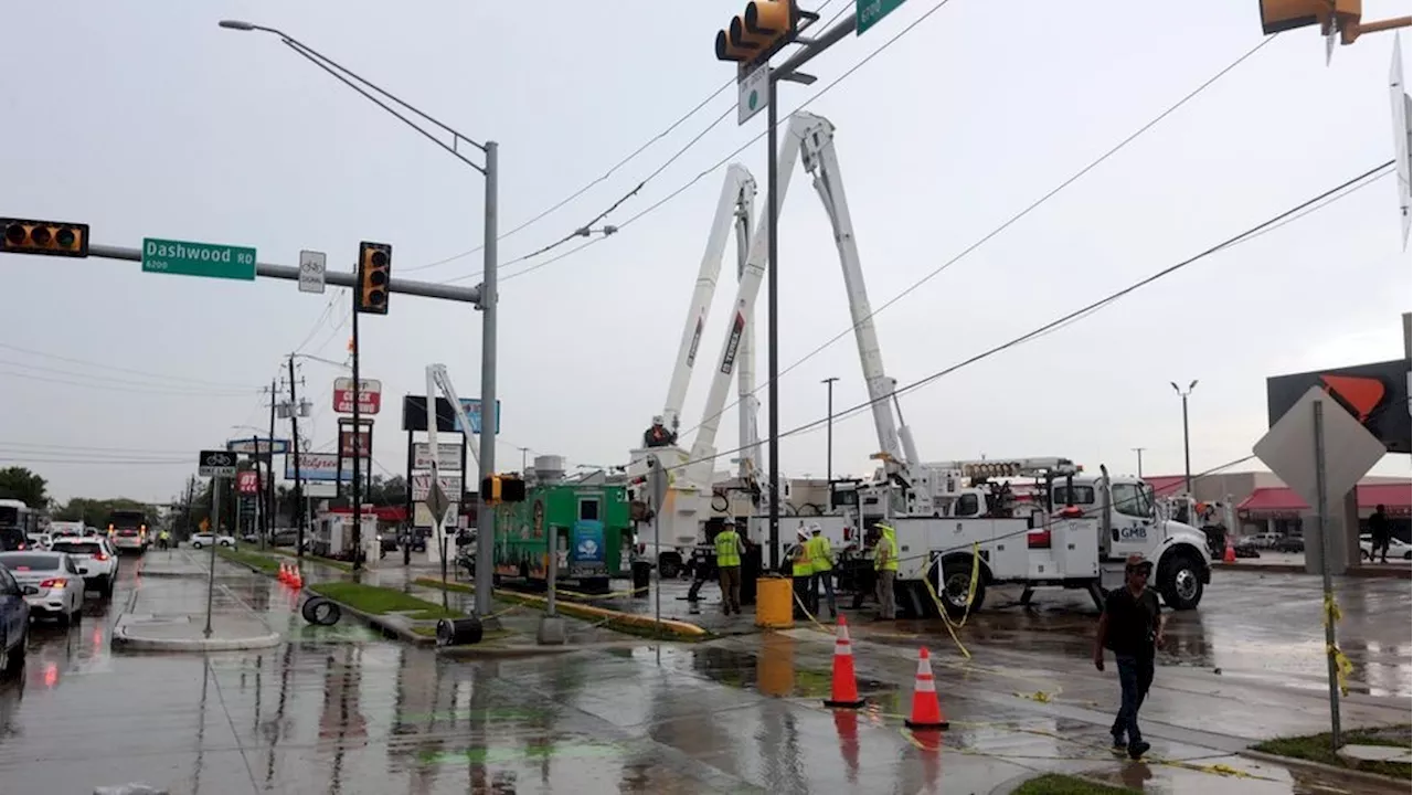 Texas senators grill utility executives about massive power failure after Hurricane Beryl