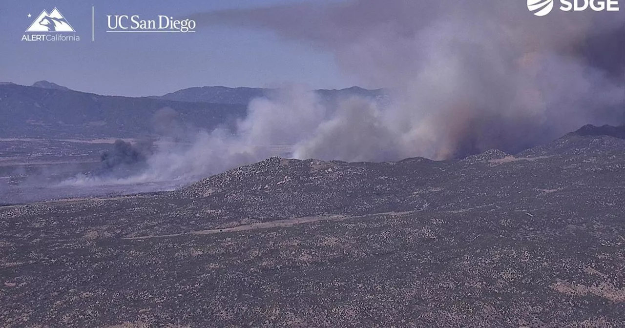 Riverside County firefighters work to extinguish 300-acre Nixon Fire