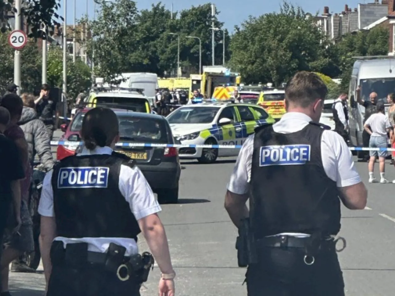 Apuñalamientos y 'varias' víctimas en un 'incidente mayor' en Inglaterra