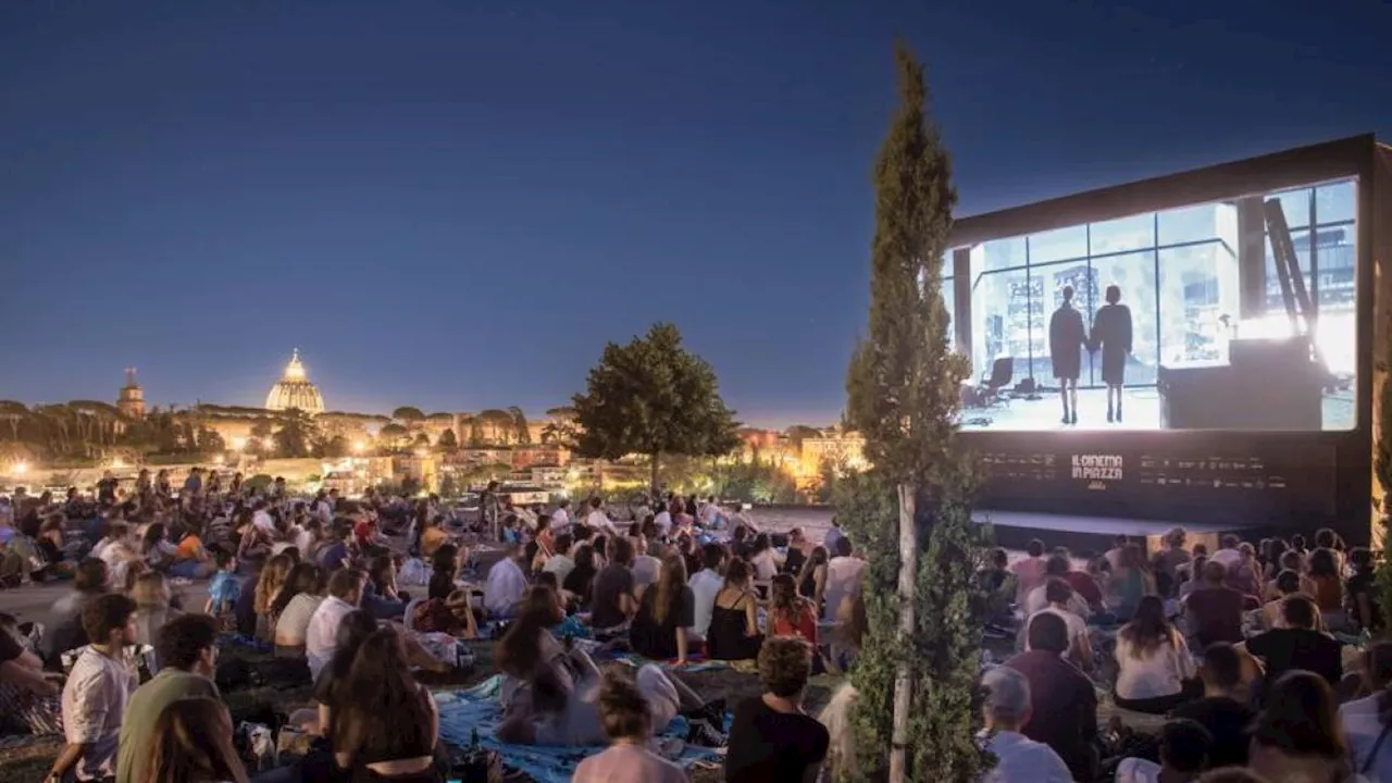 Il cinema in piazza per far rivivere i luoghi nel nome di Massimo Troisi