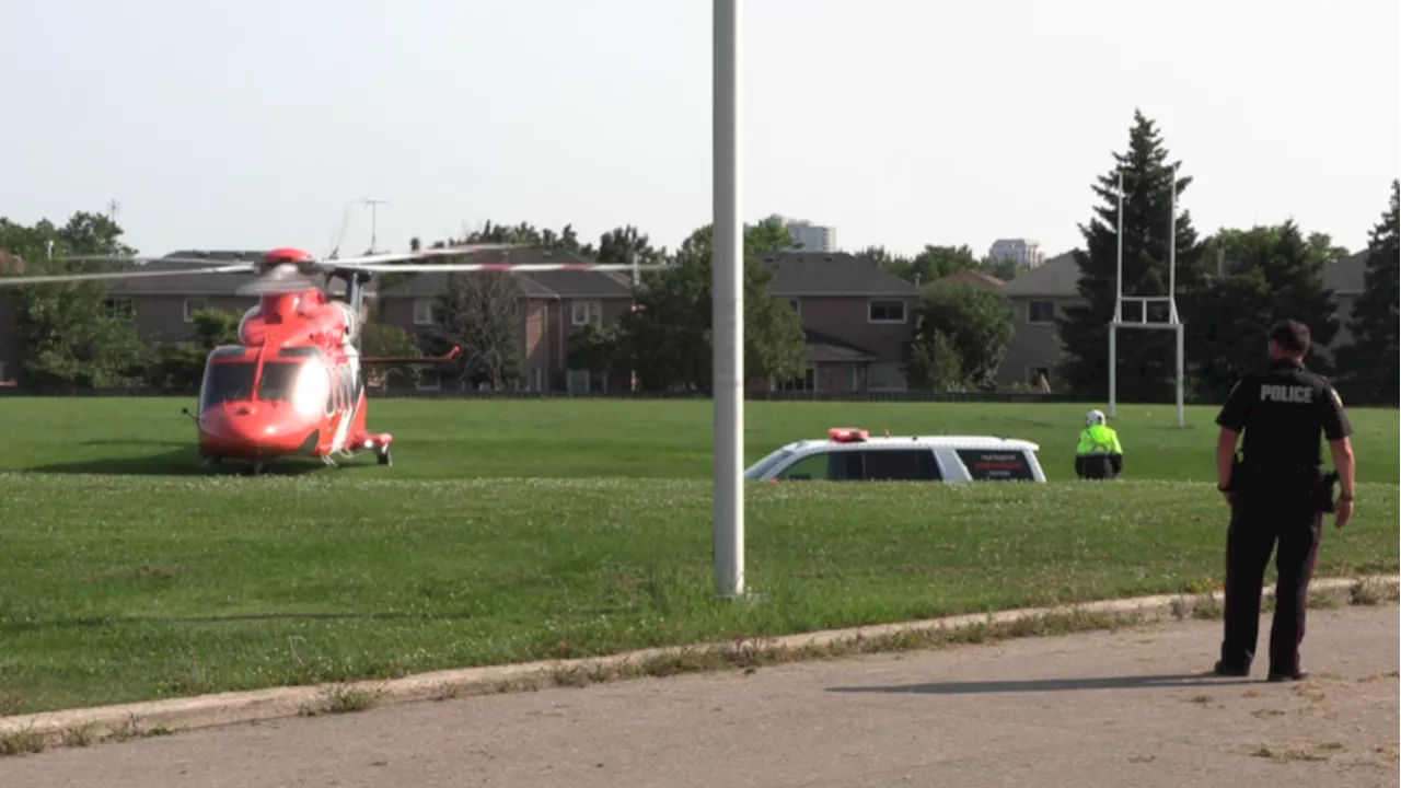 1 person airlifted to trauma centre with critical injuries following Mississauga shooting