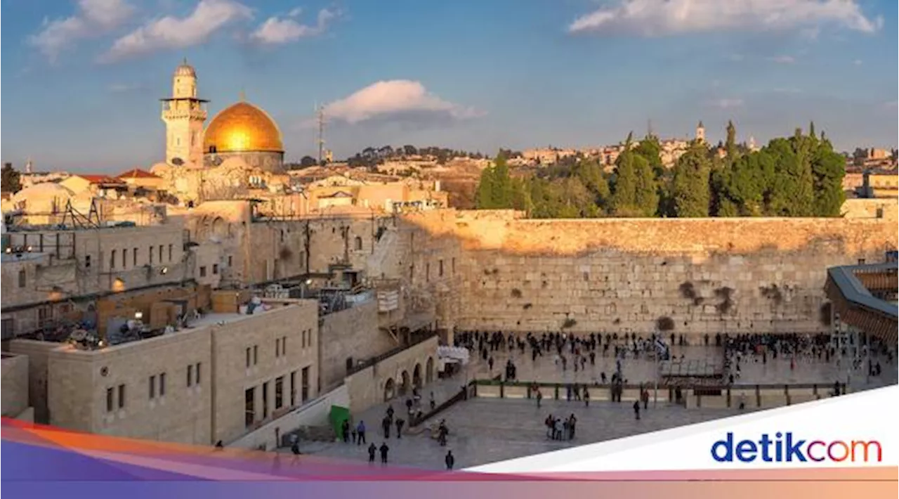 Polisi Israel Serang Jemaah Masjid Al Aqsa, Korban Luka di Kepala