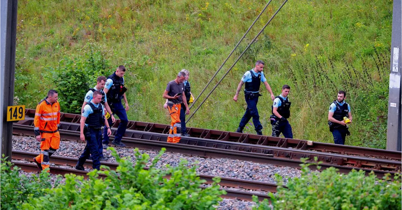 Linksextreme Aktivisten nach Anschlägen auf Frankreichs Bahnnetz unter Verdacht