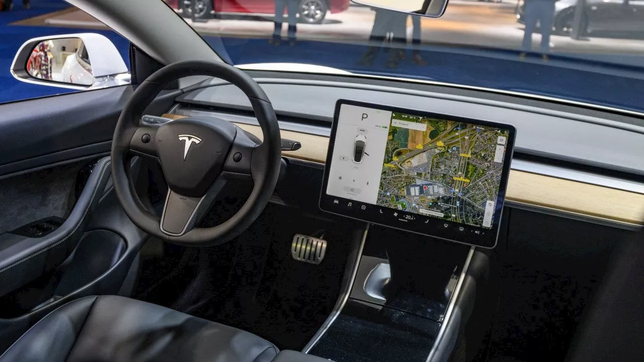 Analyst had to intervene to keep Tesla's Full Self-Driving mode from crashing