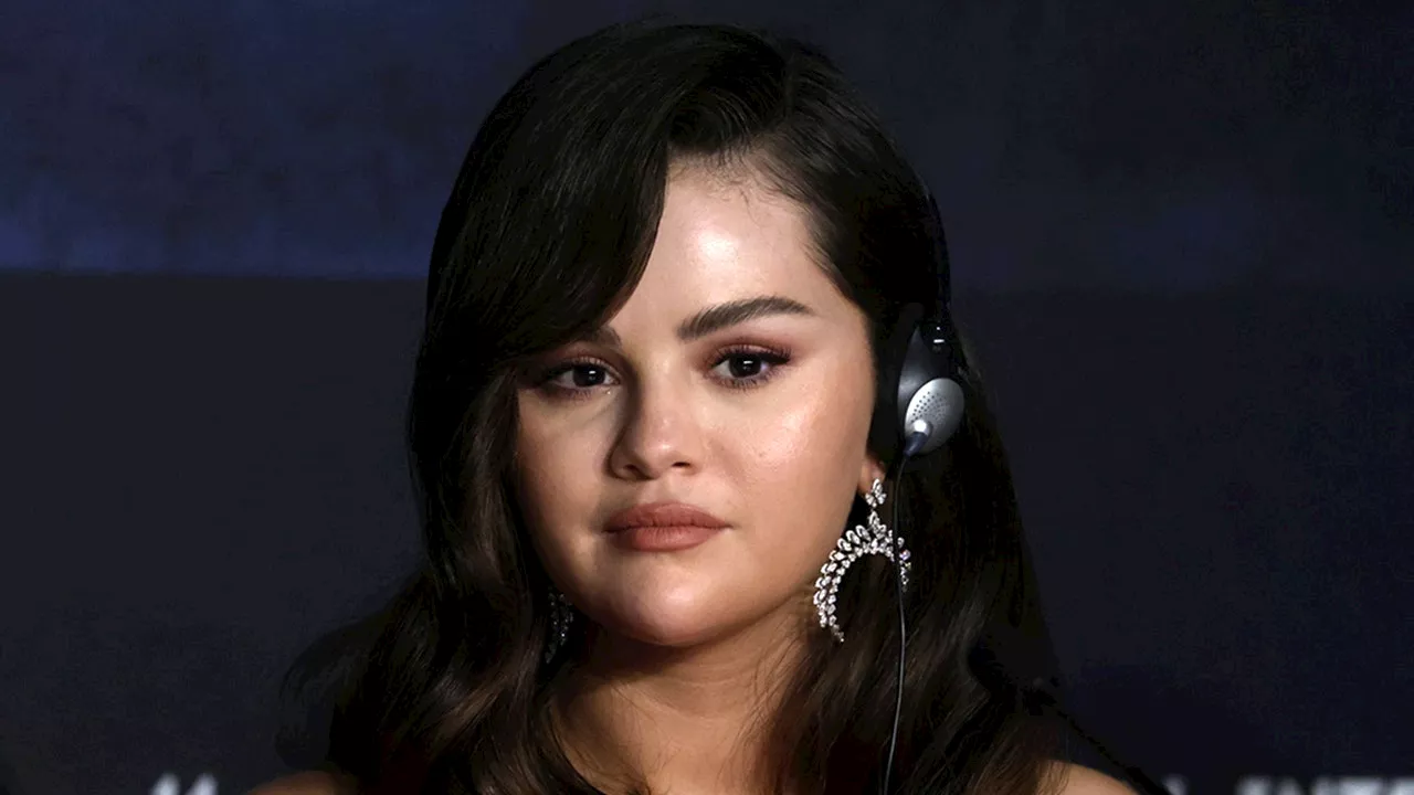 Selena Gomez hits back at plastic surgery rumors: 'Leave me alone'