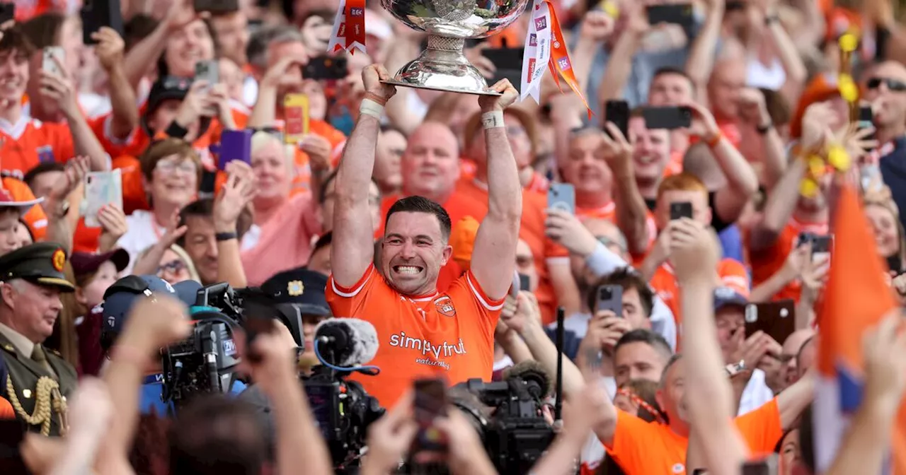 Footage of PSNI officers celebrating Armagh GAA win prompts unionist complaints