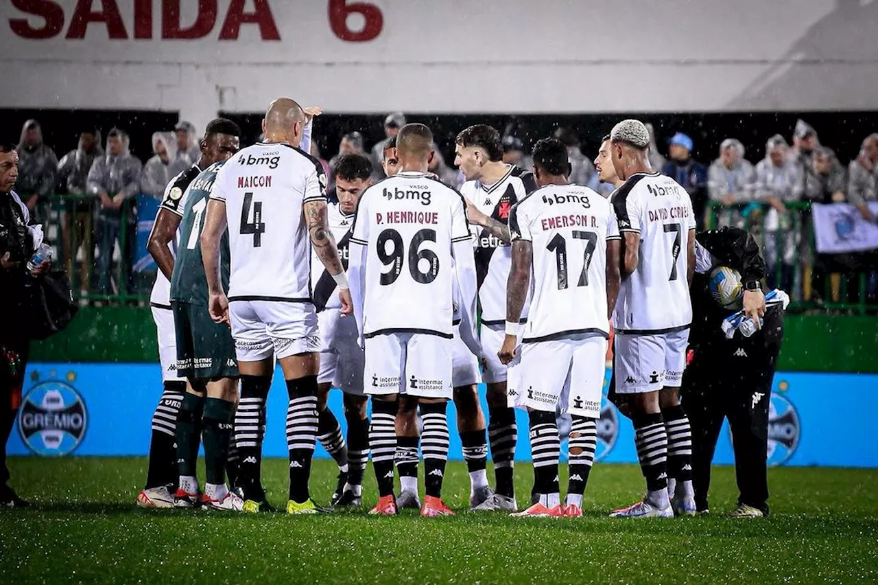 Debaixo de chuva, Vasco não joga bem e perde para o Grêmio pelo Brasileirão