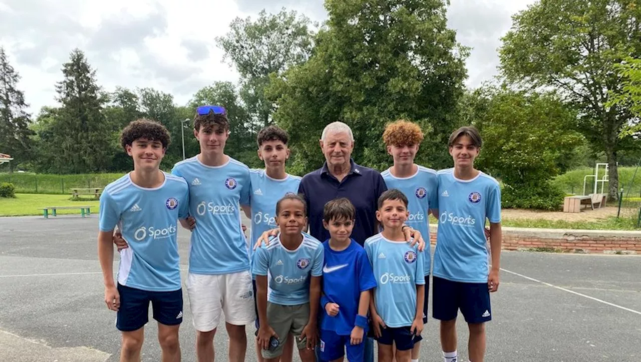 Pamiers : stage Jean-Michel Larqué pour les jeunes du FC Pamiers, reprise des fanions